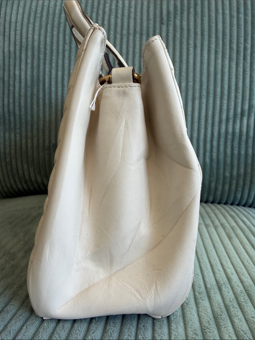 Gucci GG Marmont Matelasse White Leather Tote - Picture 4 of 11